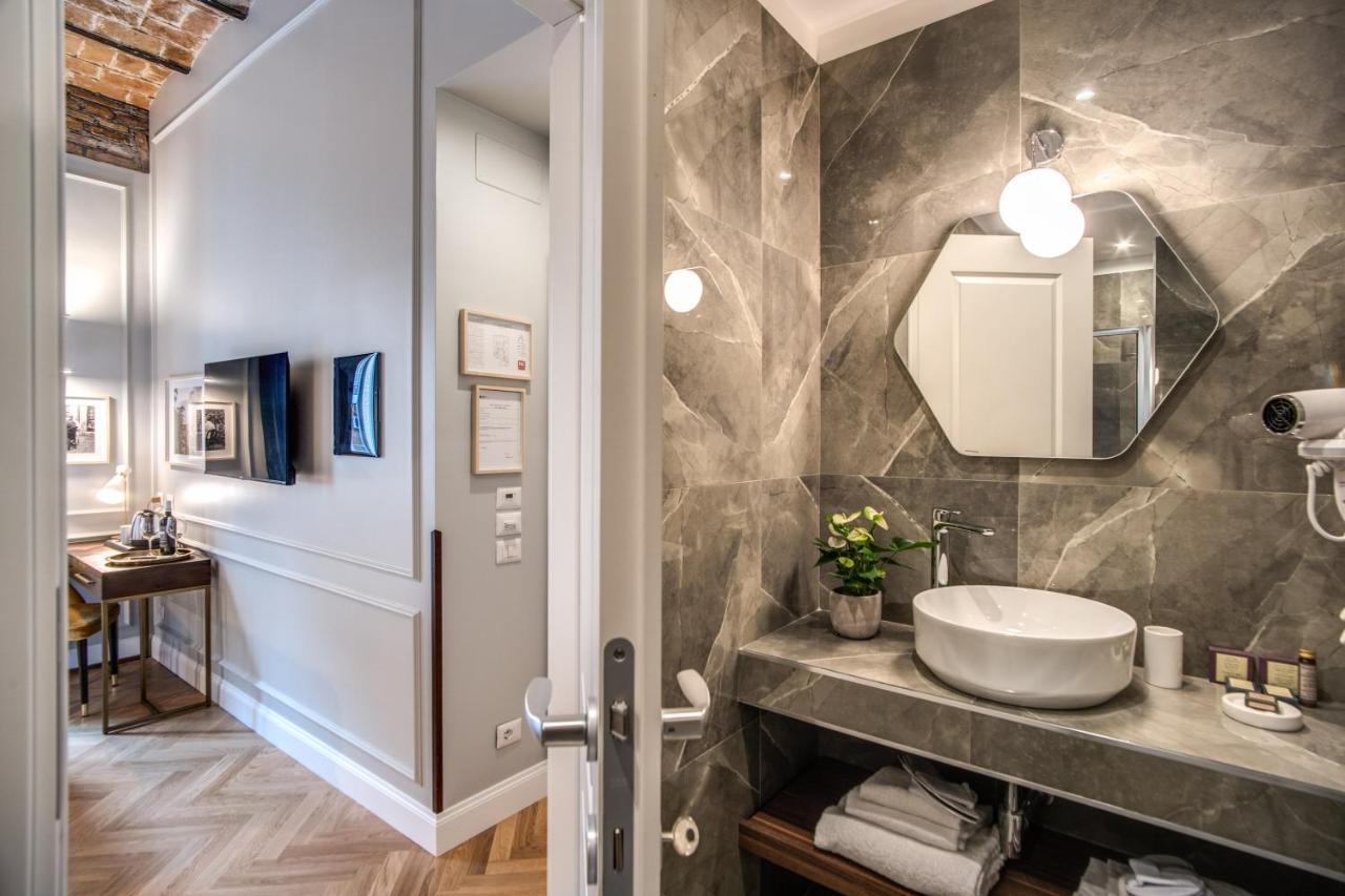 Tree Charme Augusto Luxury Suites Рим Екстериор снимка