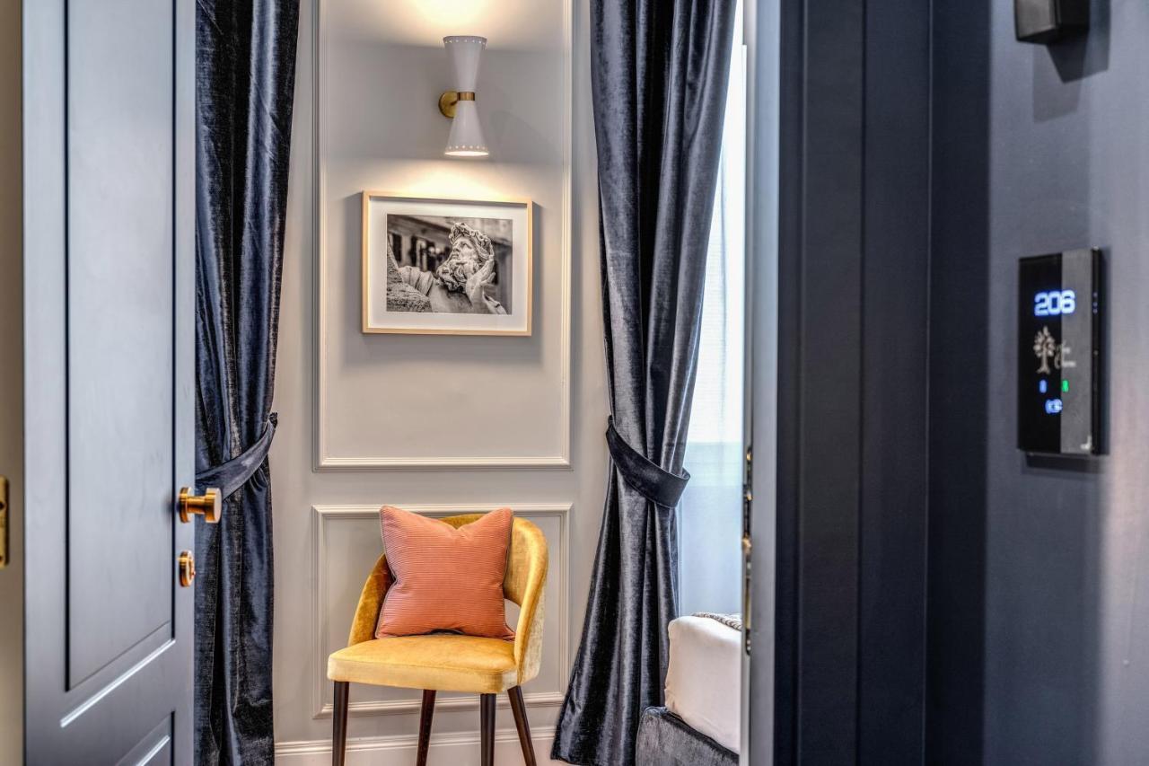 Tree Charme Augusto Luxury Suites Рим Екстериор снимка